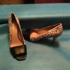 Ladies shoes
